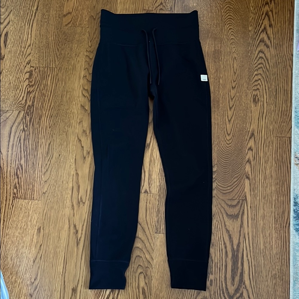 Vuori Daily Black Legging With Tie
